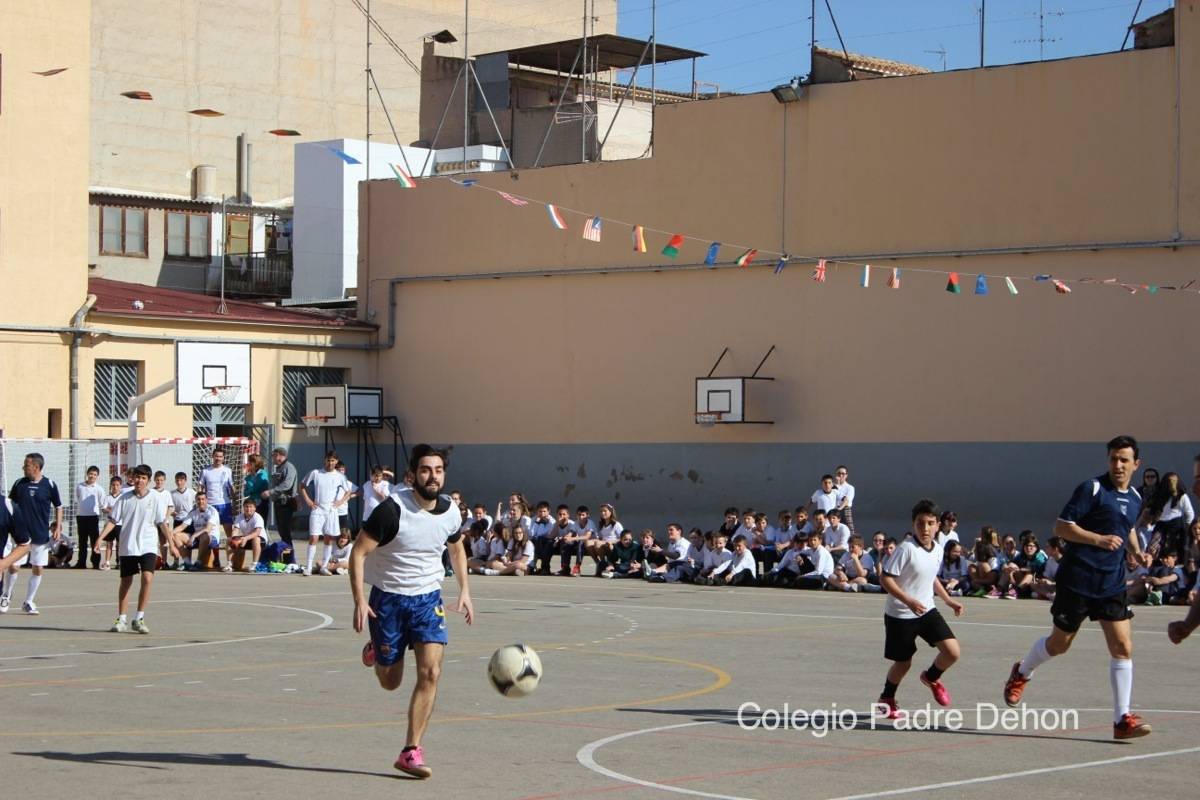 2014 03 18 FUTBITO ALUMNOS PRIMARIA PADRES (24)